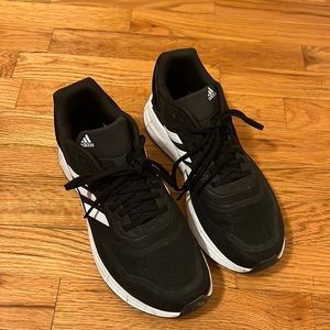 Adidas light motion size 9